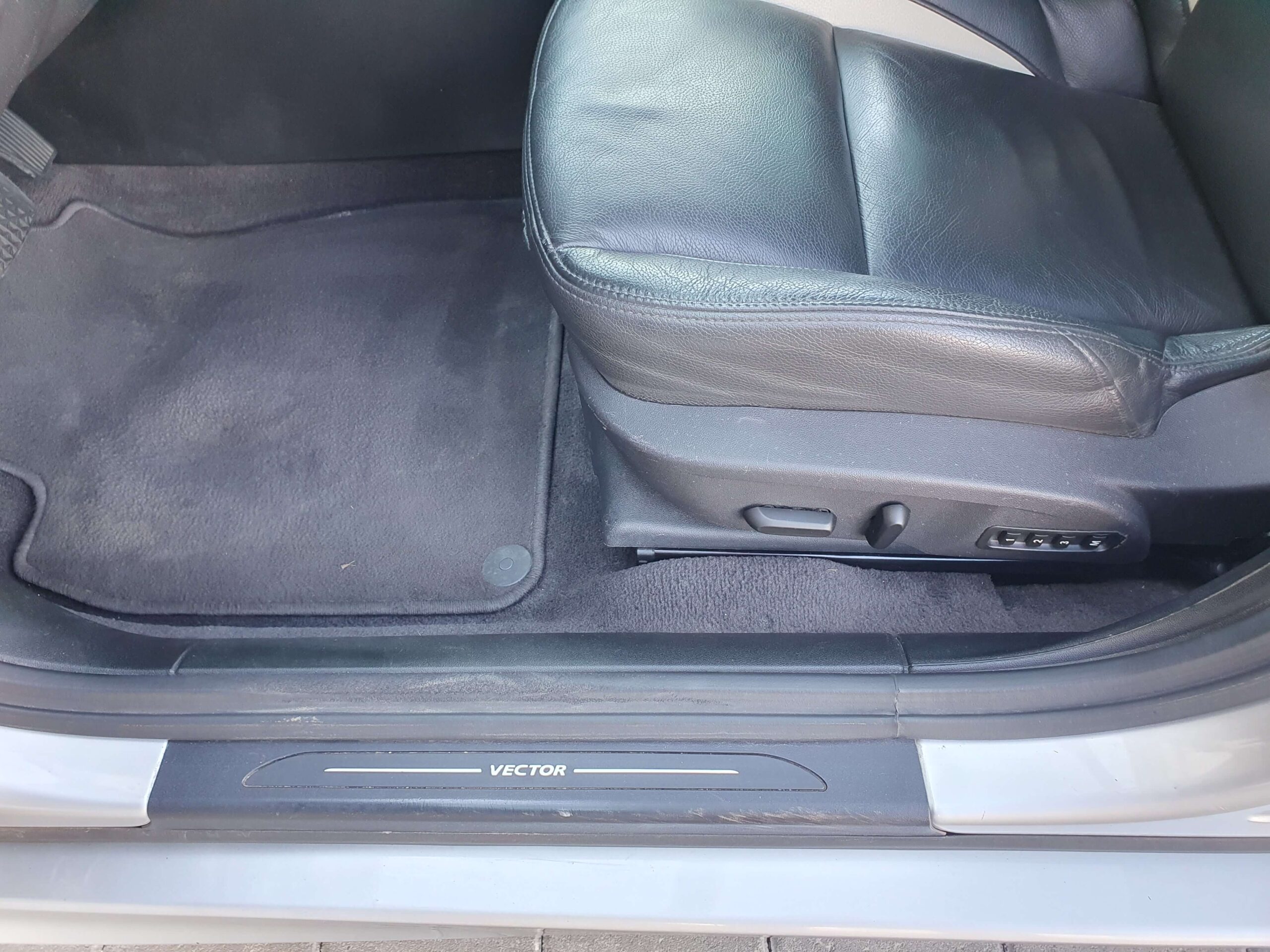 SAAB 9-3 NG 2.0T XWD Vector 2010. SS